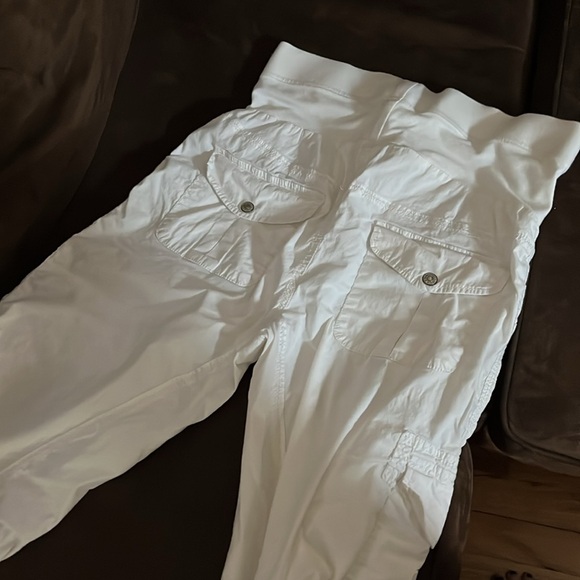 Maternity cropped cargo pants - Picture 5 of 5